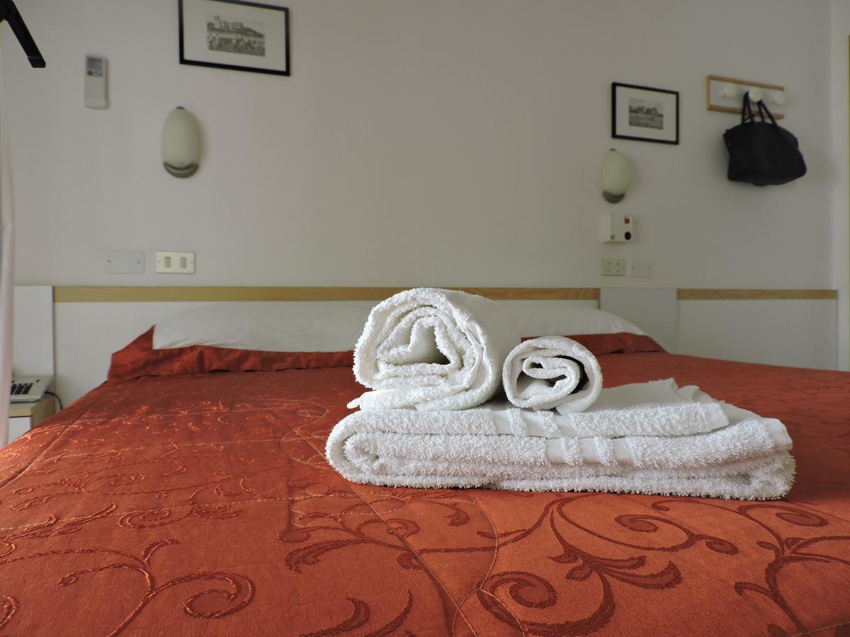Albergo Sabrina Rimini Buitenkant foto