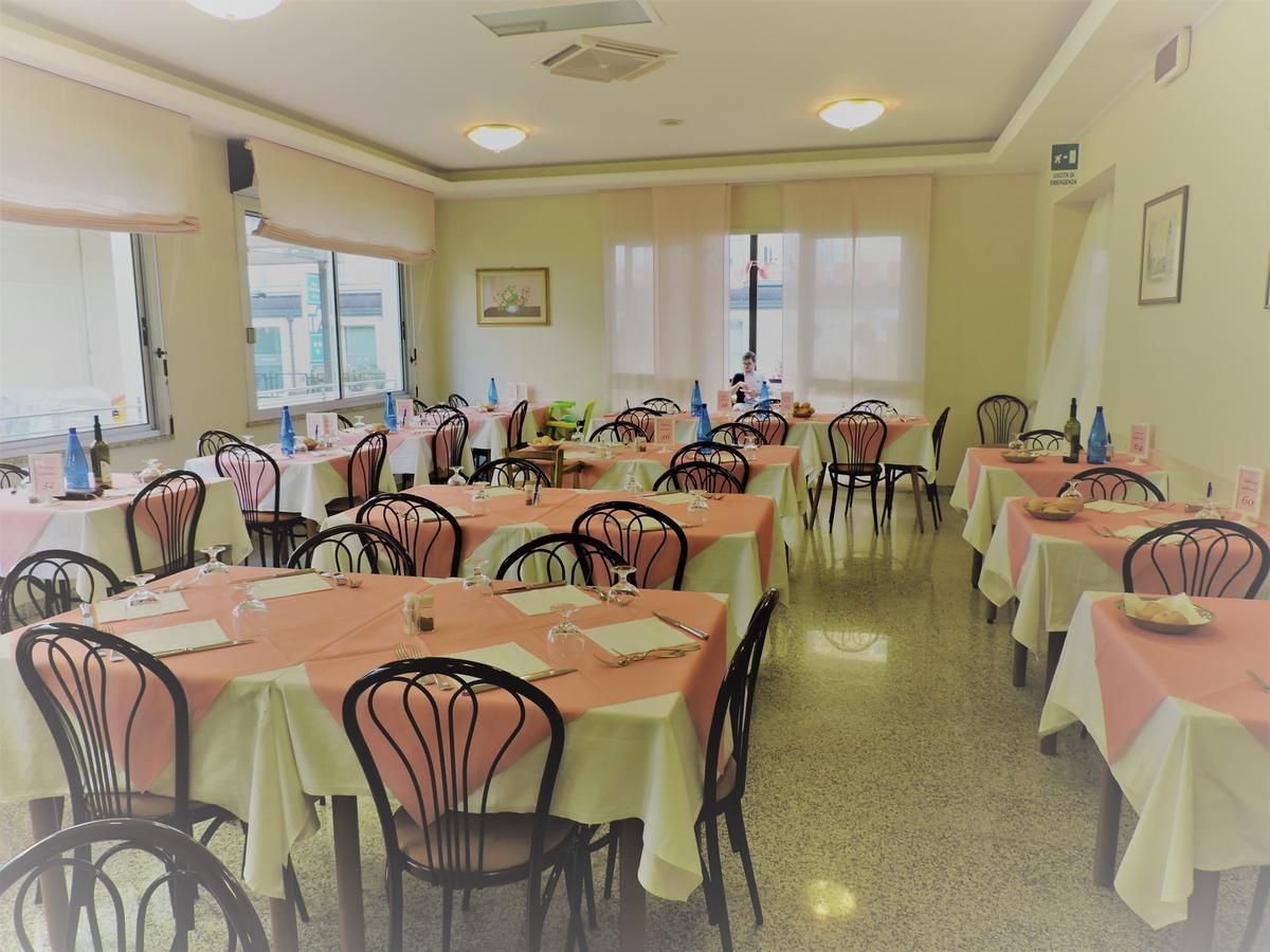 Albergo Sabrina Rimini Buitenkant foto